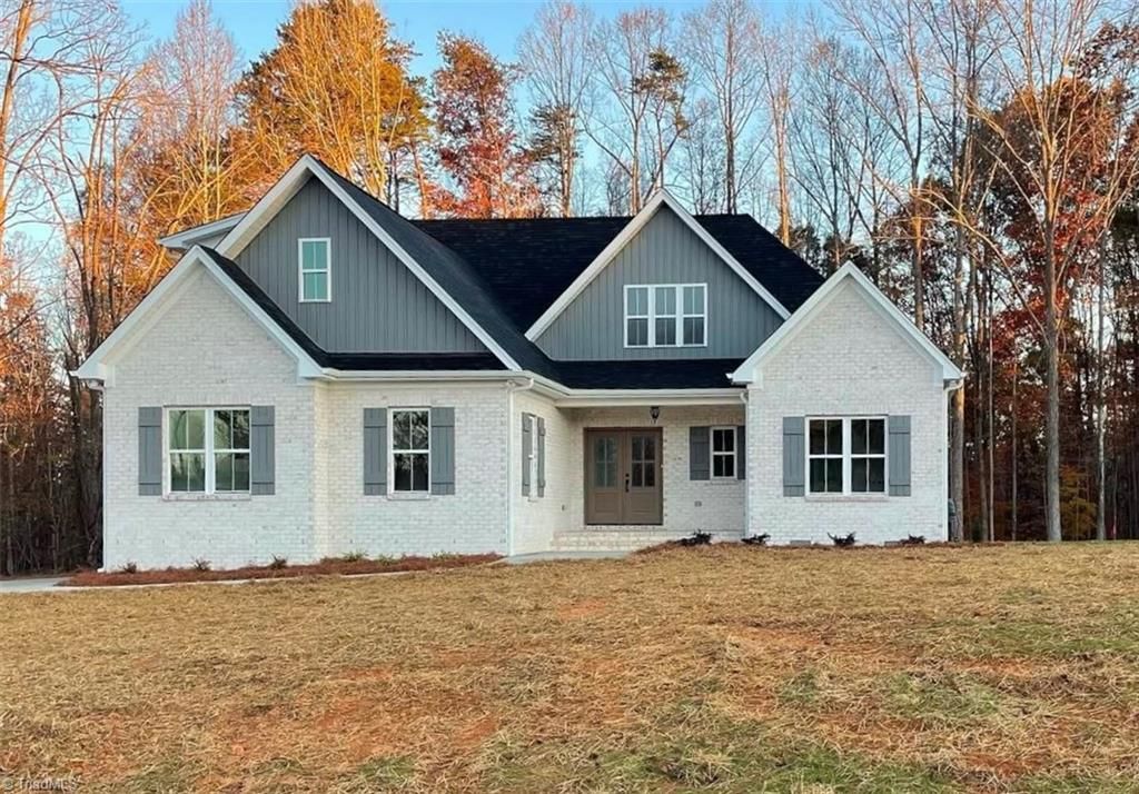 000 Sunset View Court