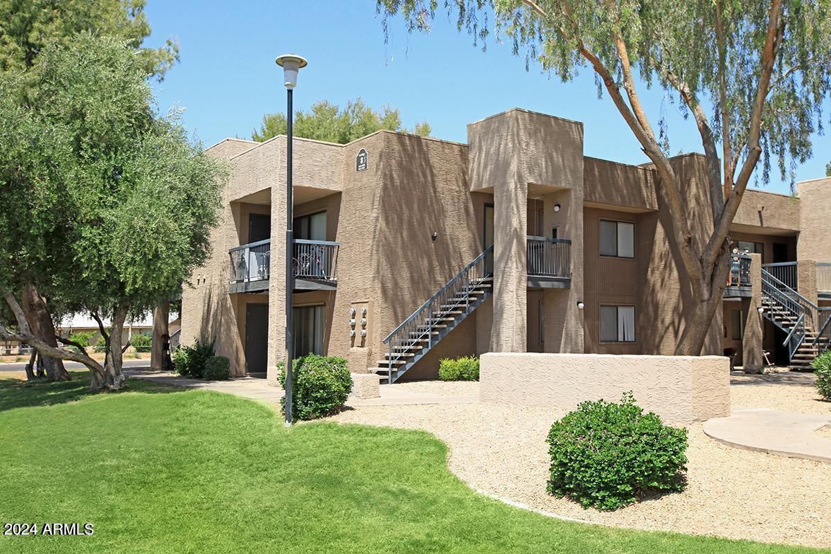 3810 N Maryvale Parkway 1089
