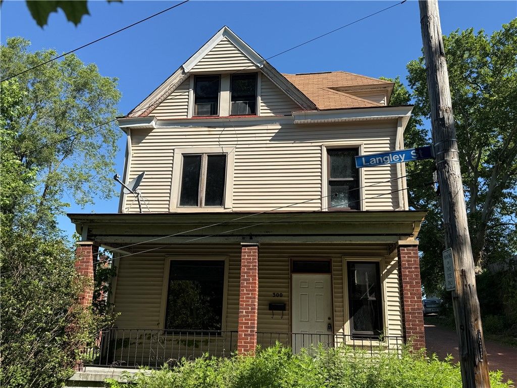 300 Langley Ave