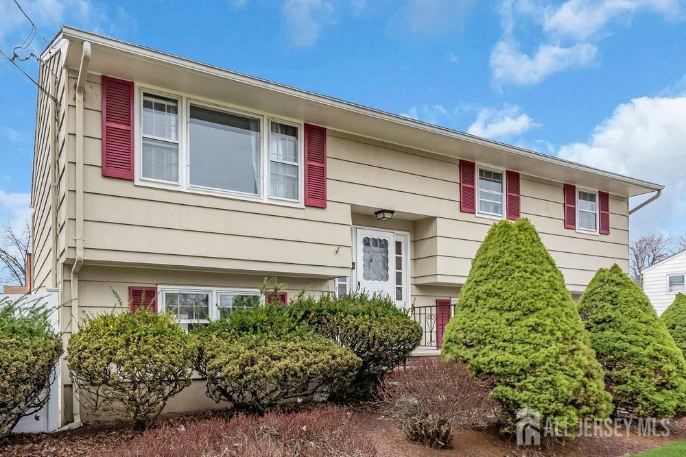 146 Middlesex Avenue