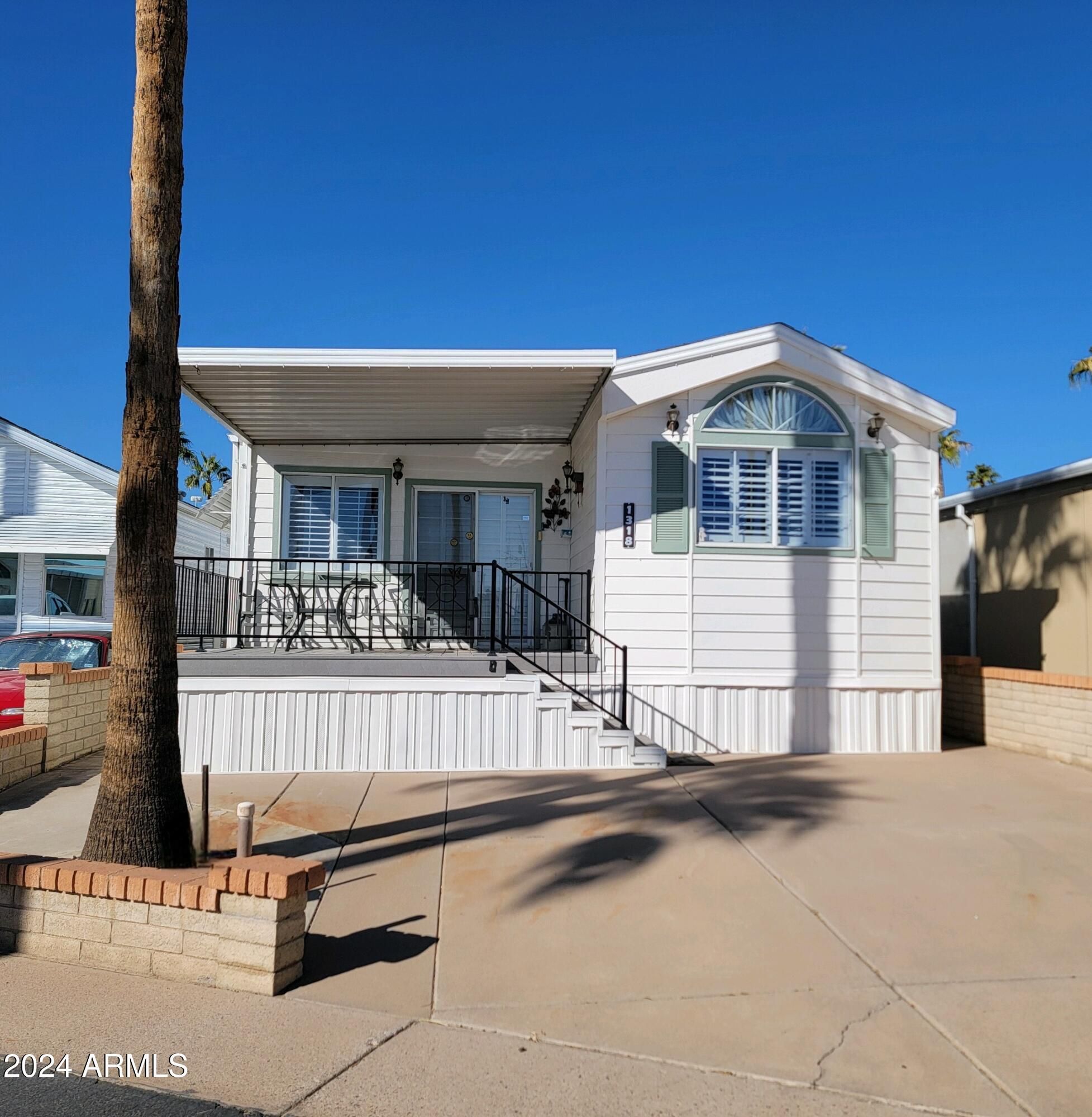 1318 W Chesapeake Drive