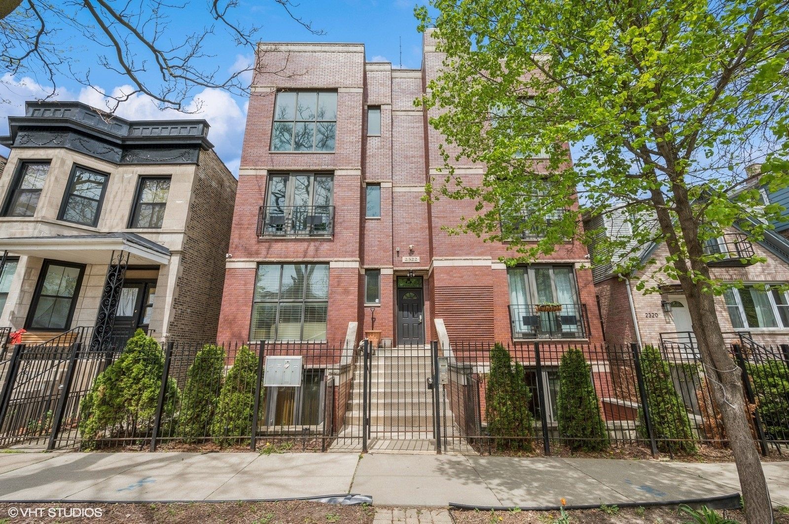 2322 W Belden Avenue 1E