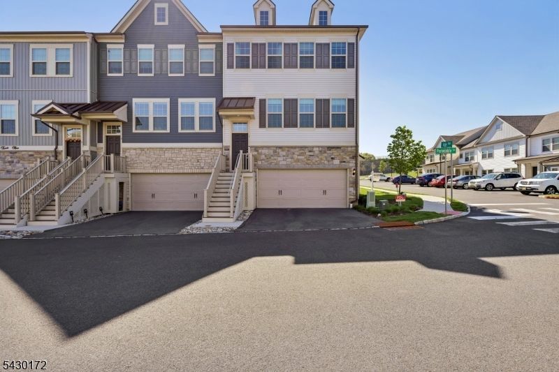1 Periwinkle Ln