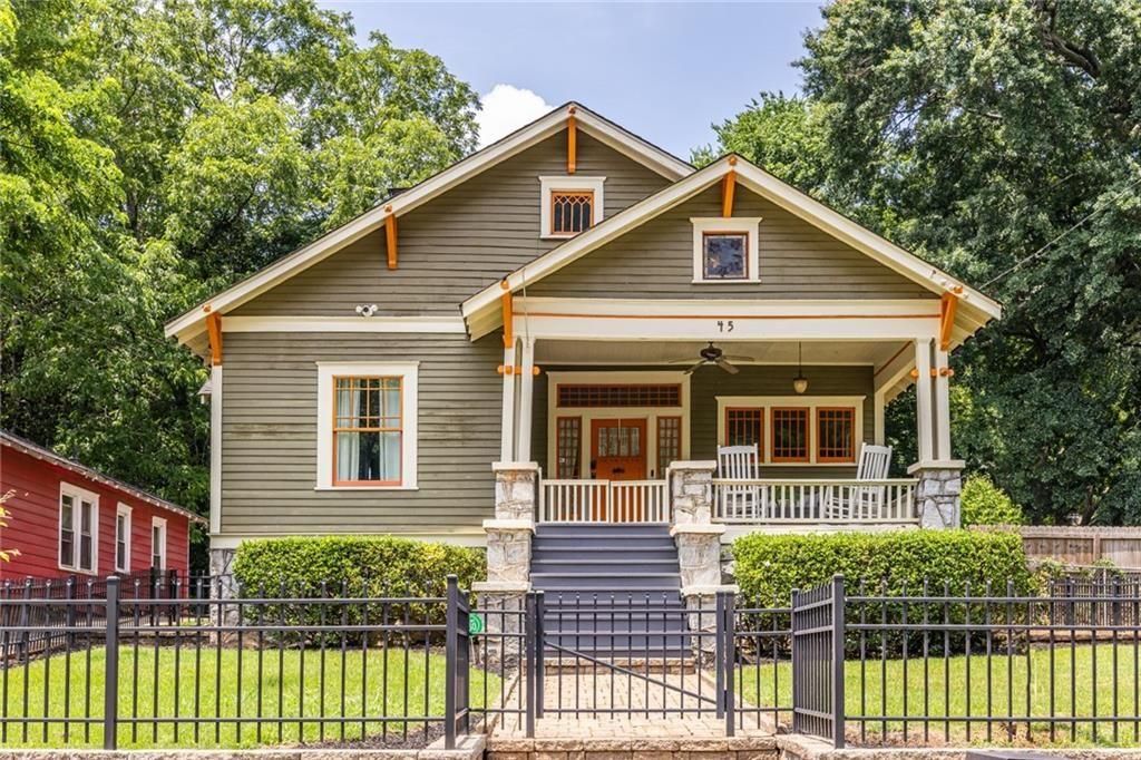45 Bates Avenue Se