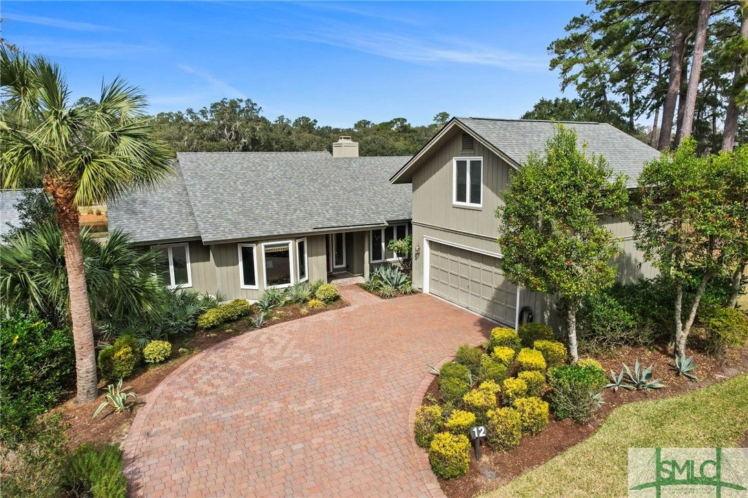 12 Robert Reid Court