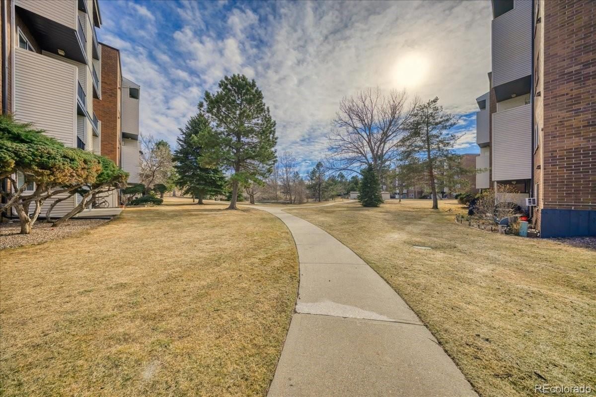 1150 Golden Circle 511