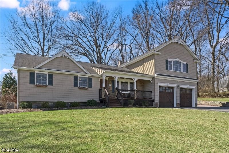 9 Mcnab Ave