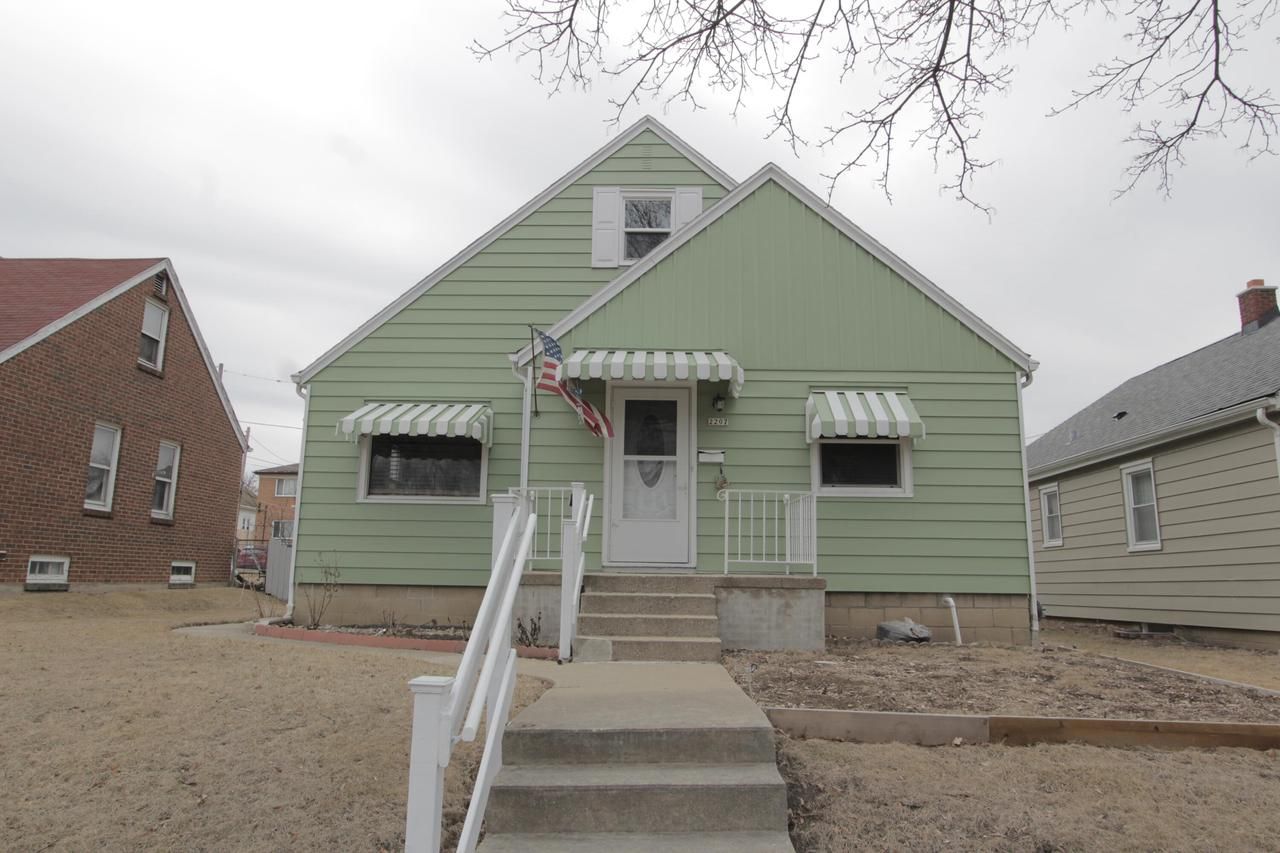 2207 South 65th Street