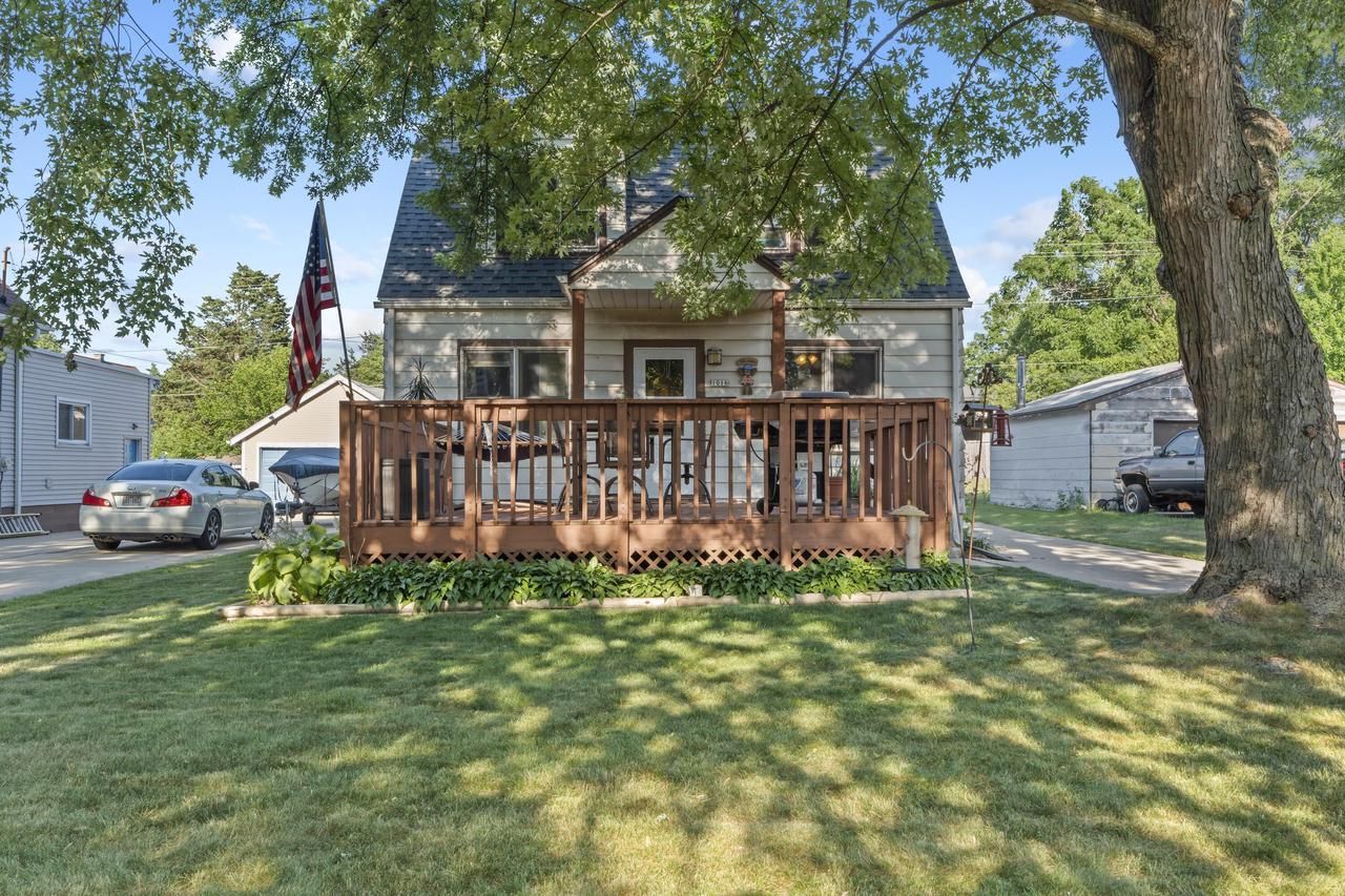 1016 S 97th Street