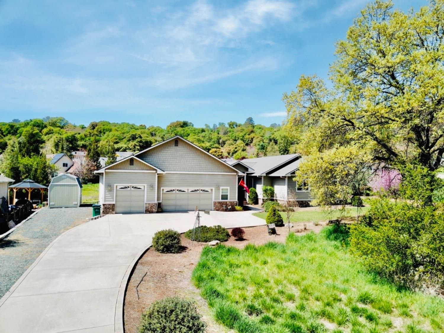 13905 Gold Country Drive