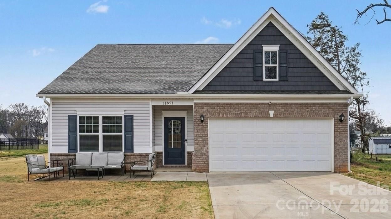 11851 Saddle Back Trail