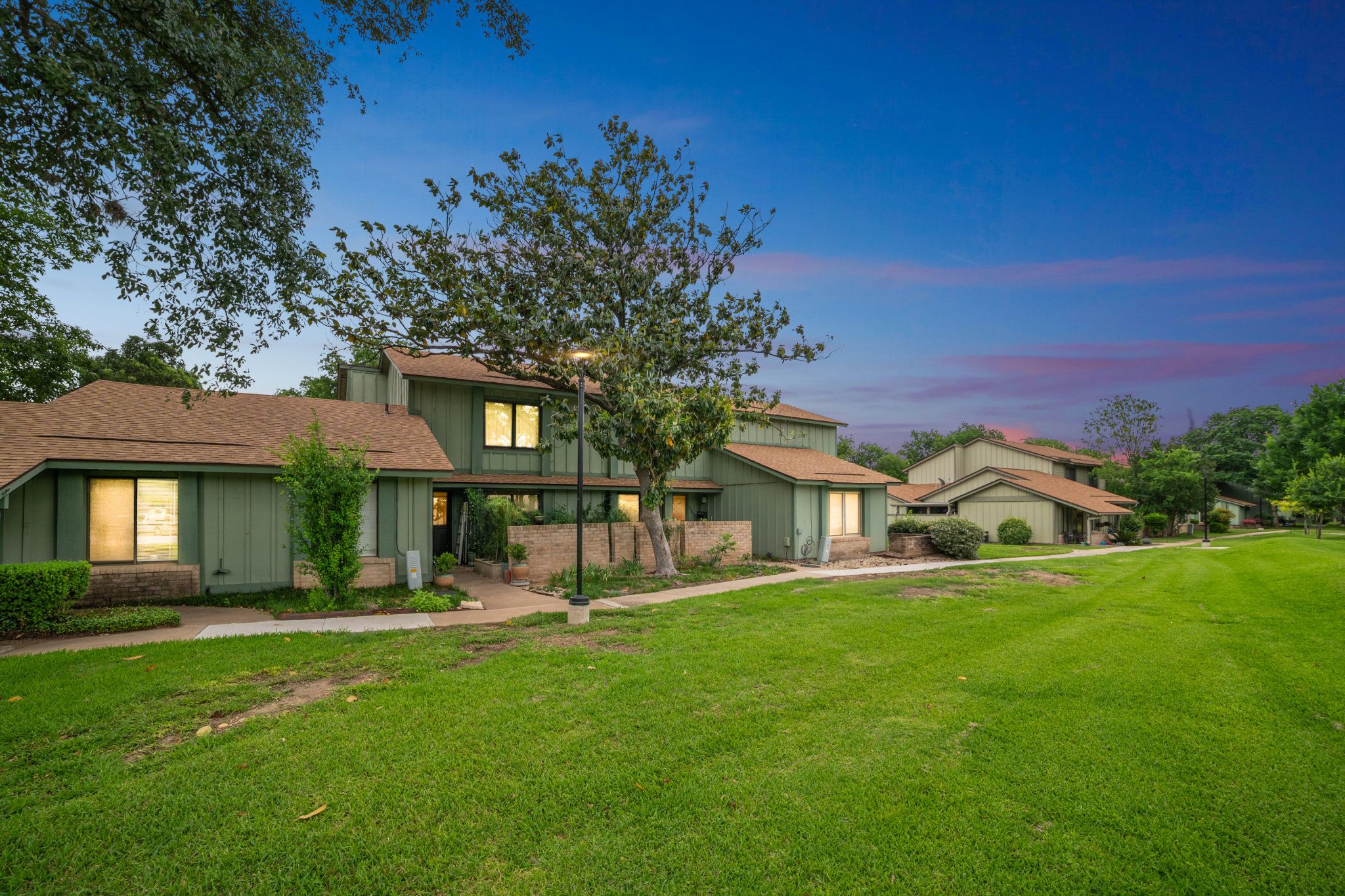 5007 Fort Clark Drive