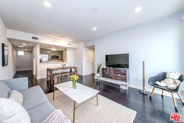 436 S Virgil Avenue PH 1