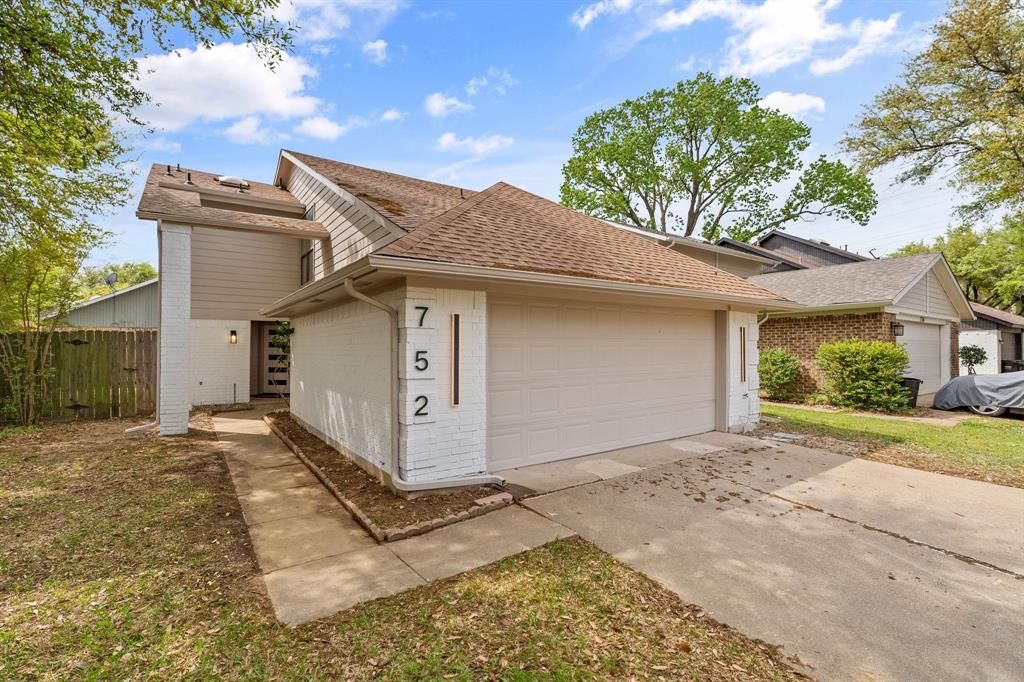 752 Via Miramonte