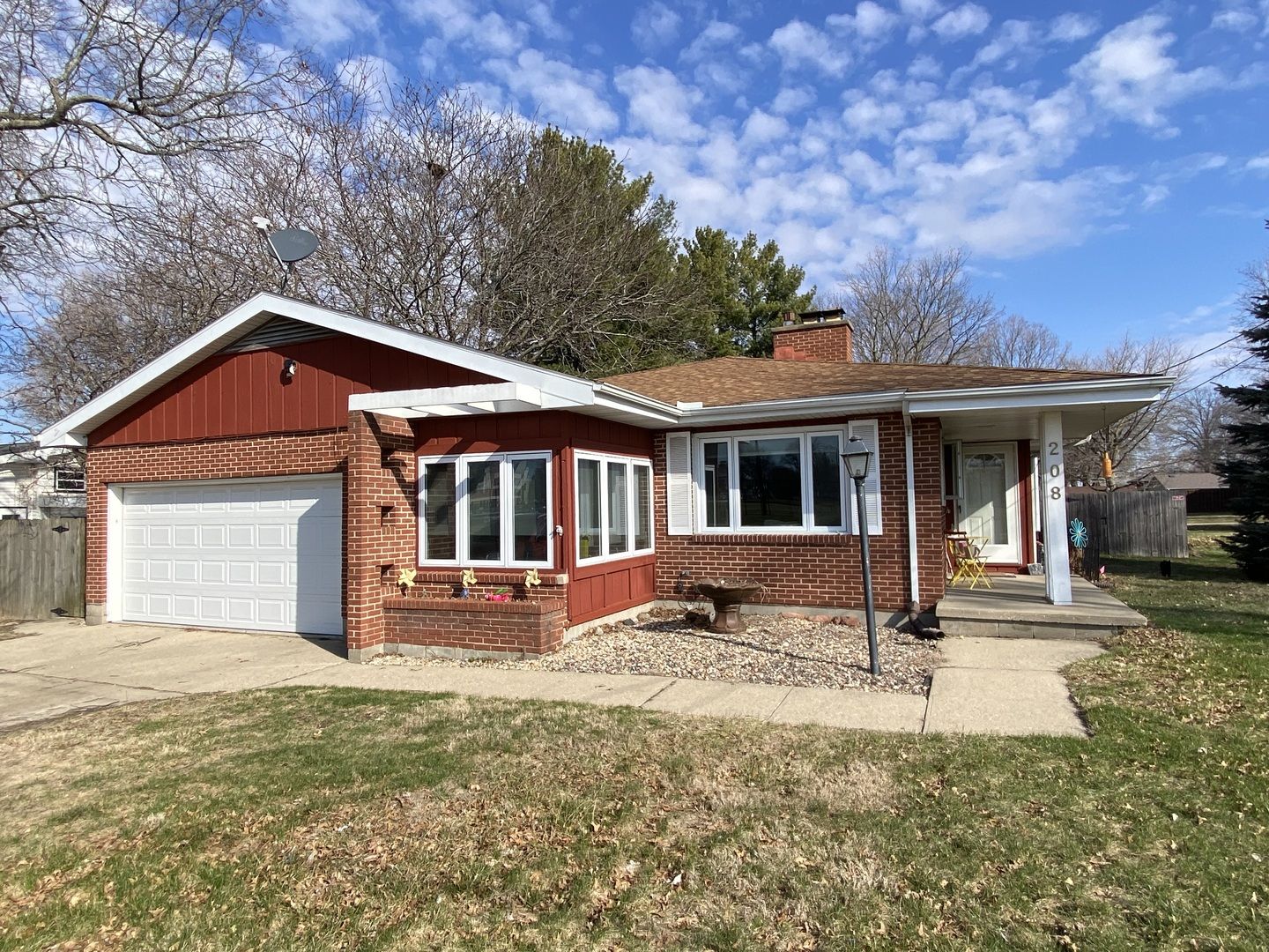 208 E Miller Road