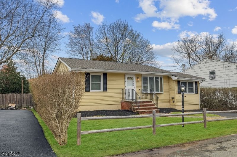 8 Squire Rd
