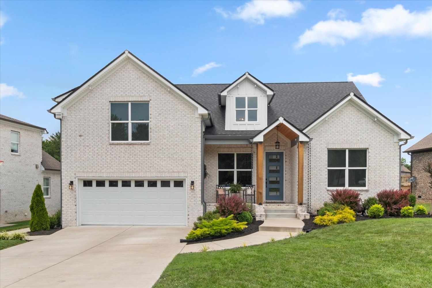 4002 Omaha Ct