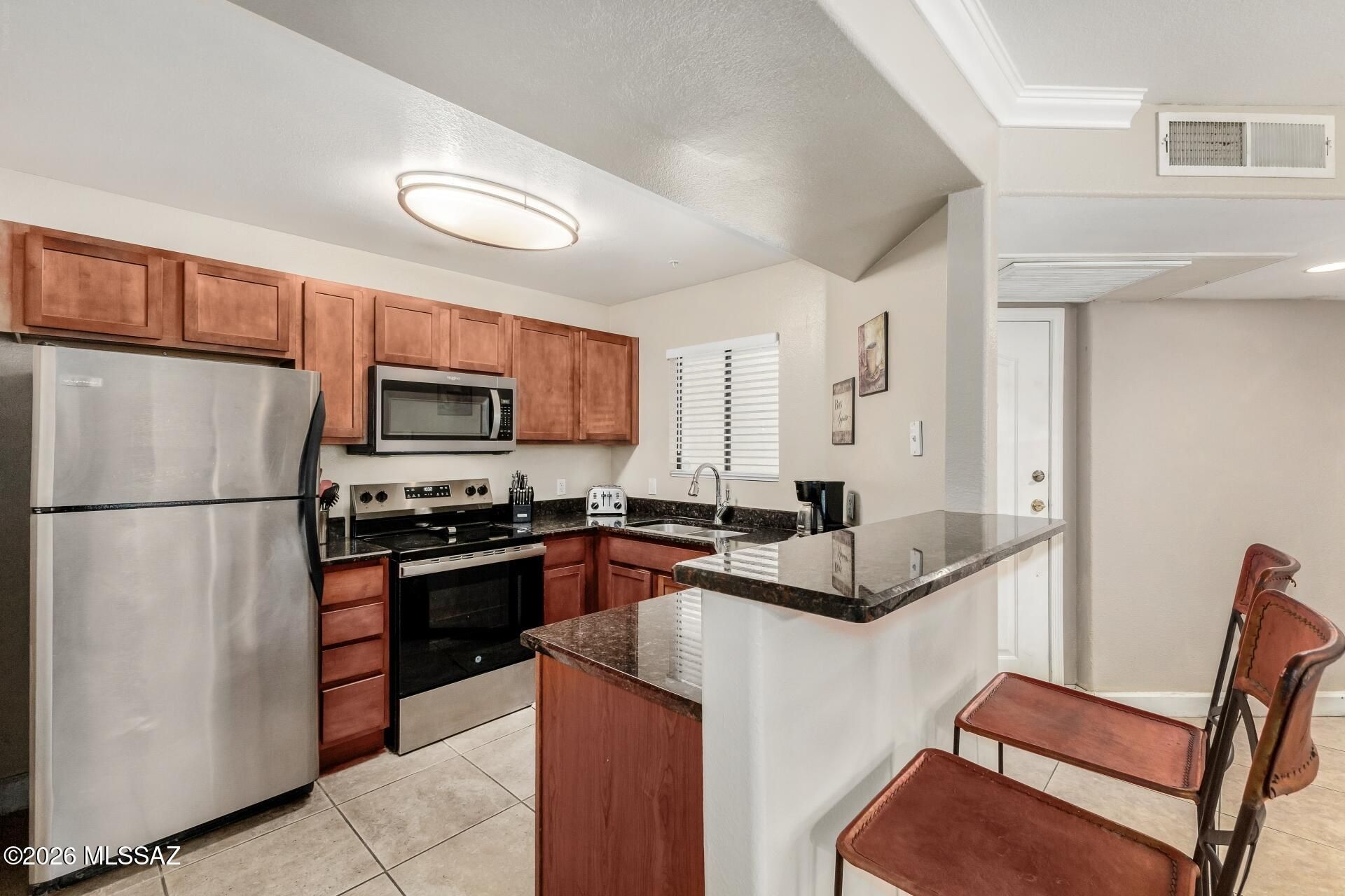 5751 N Kolb Road 25103