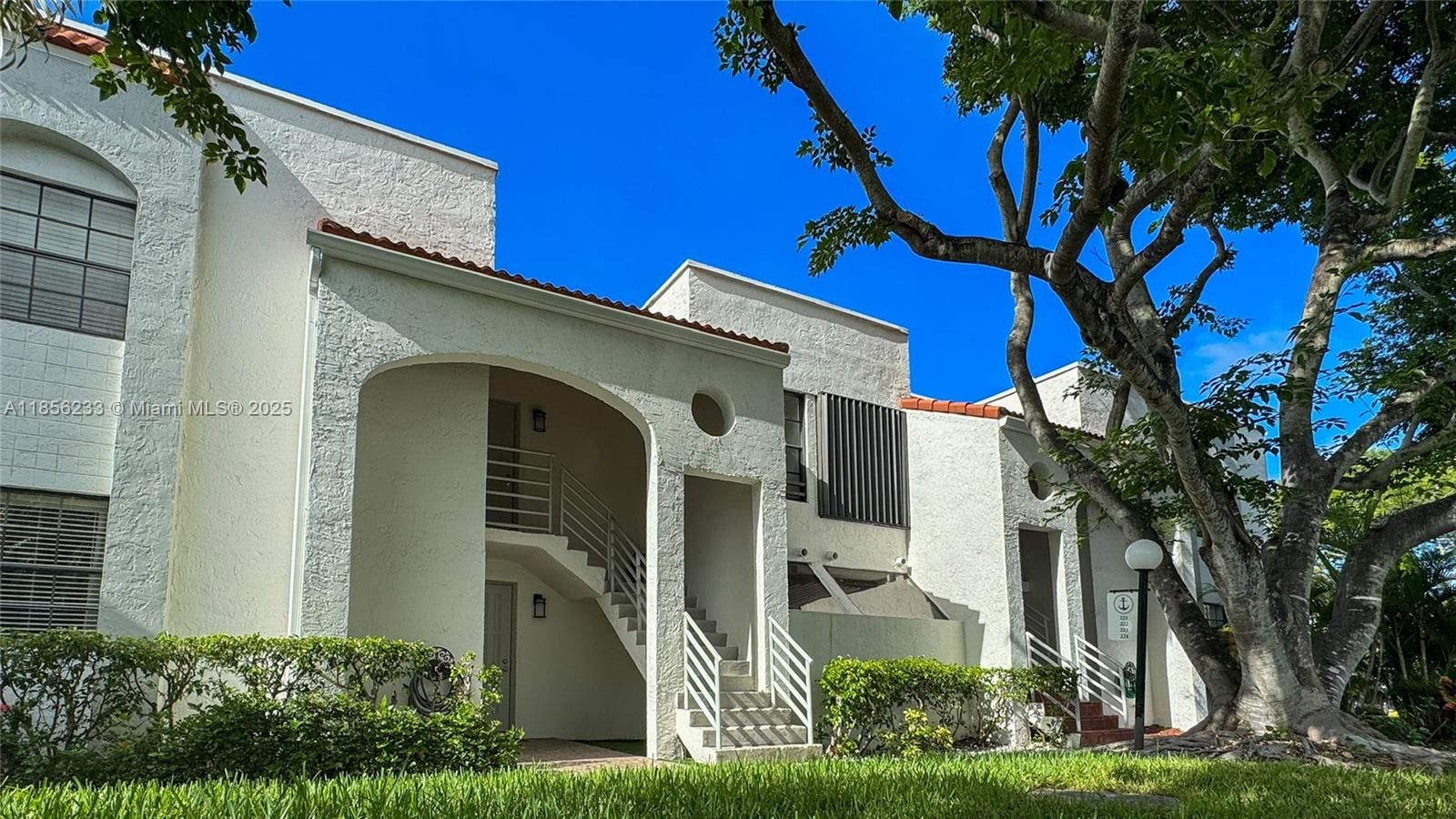 3570 Magellan Cir 222-2