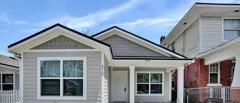 2117 Moncrief Road