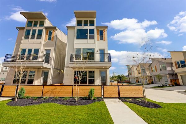 Centro Shenandoah Tx Homes For Sale Real Estate Neighborhoods Com