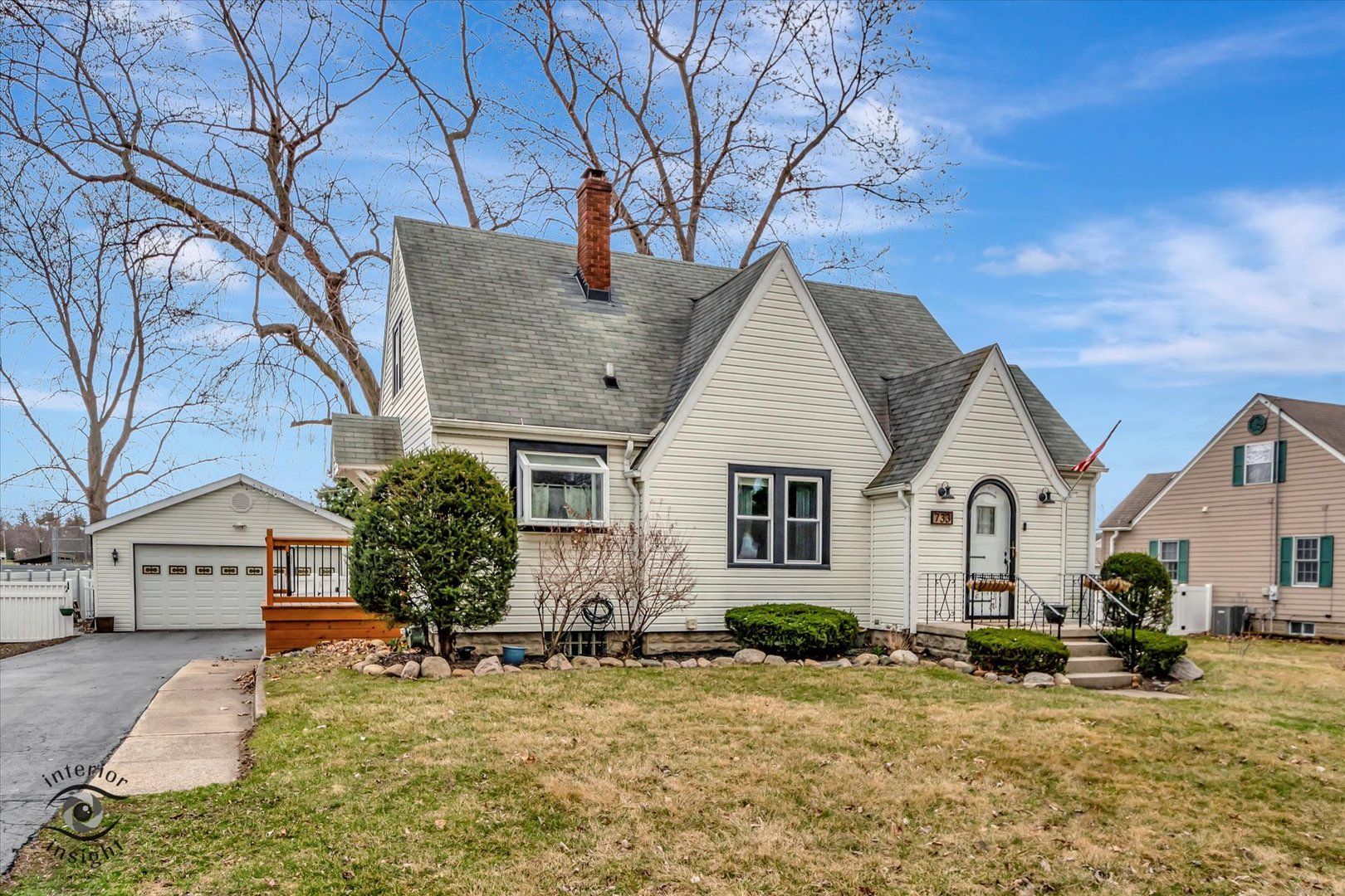 733 Woodward Street