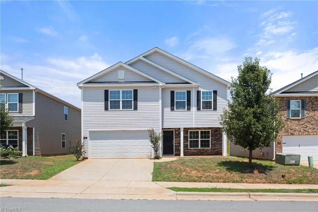 121 Saddlehorse Lane