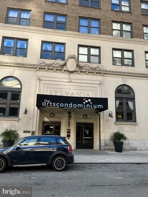 1324 Locust Street 320