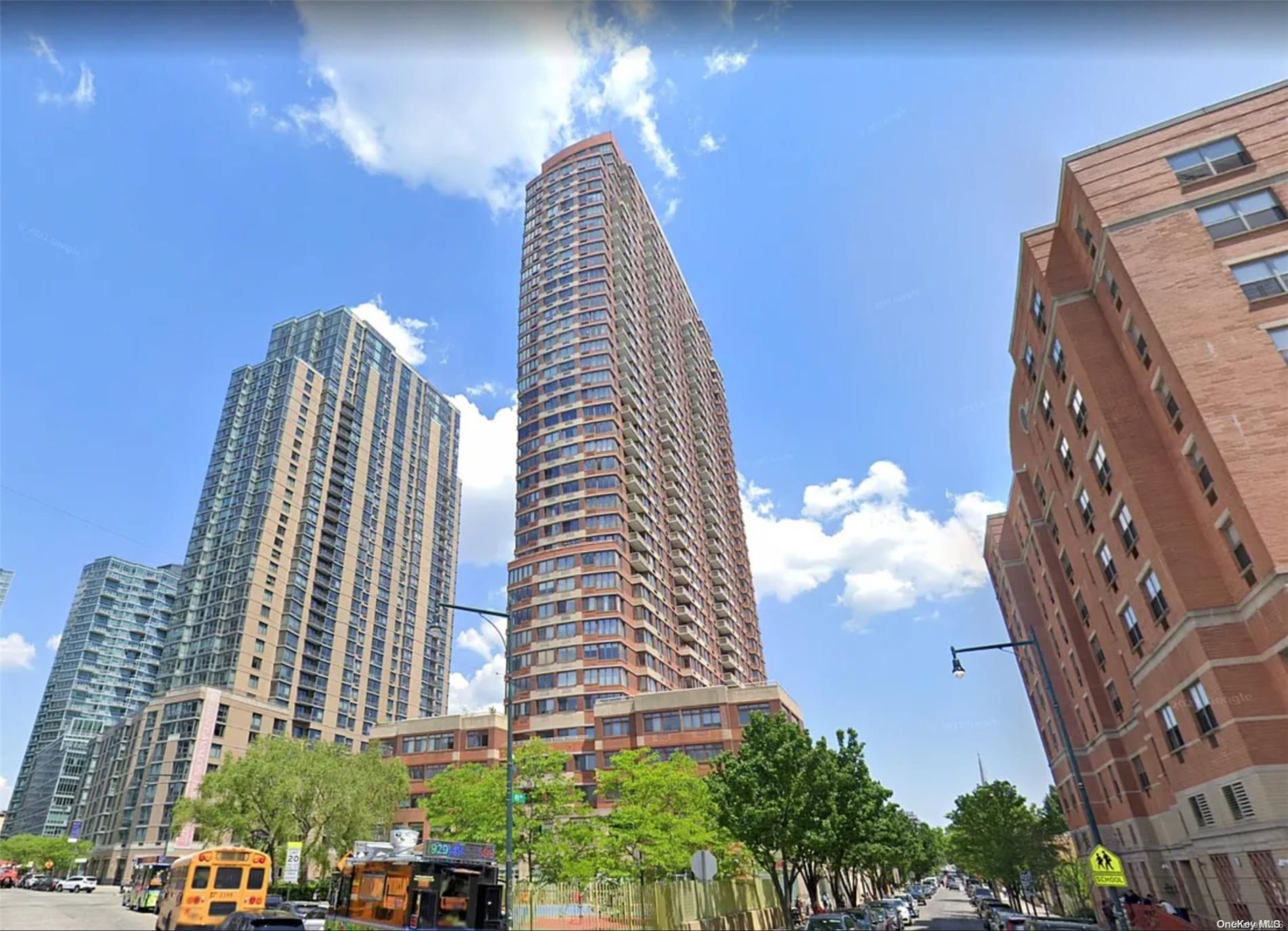 4-74 48 Avenue 12H
