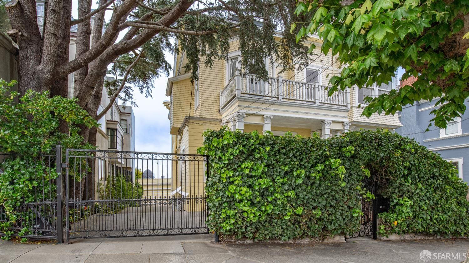 2546 Jackson Street