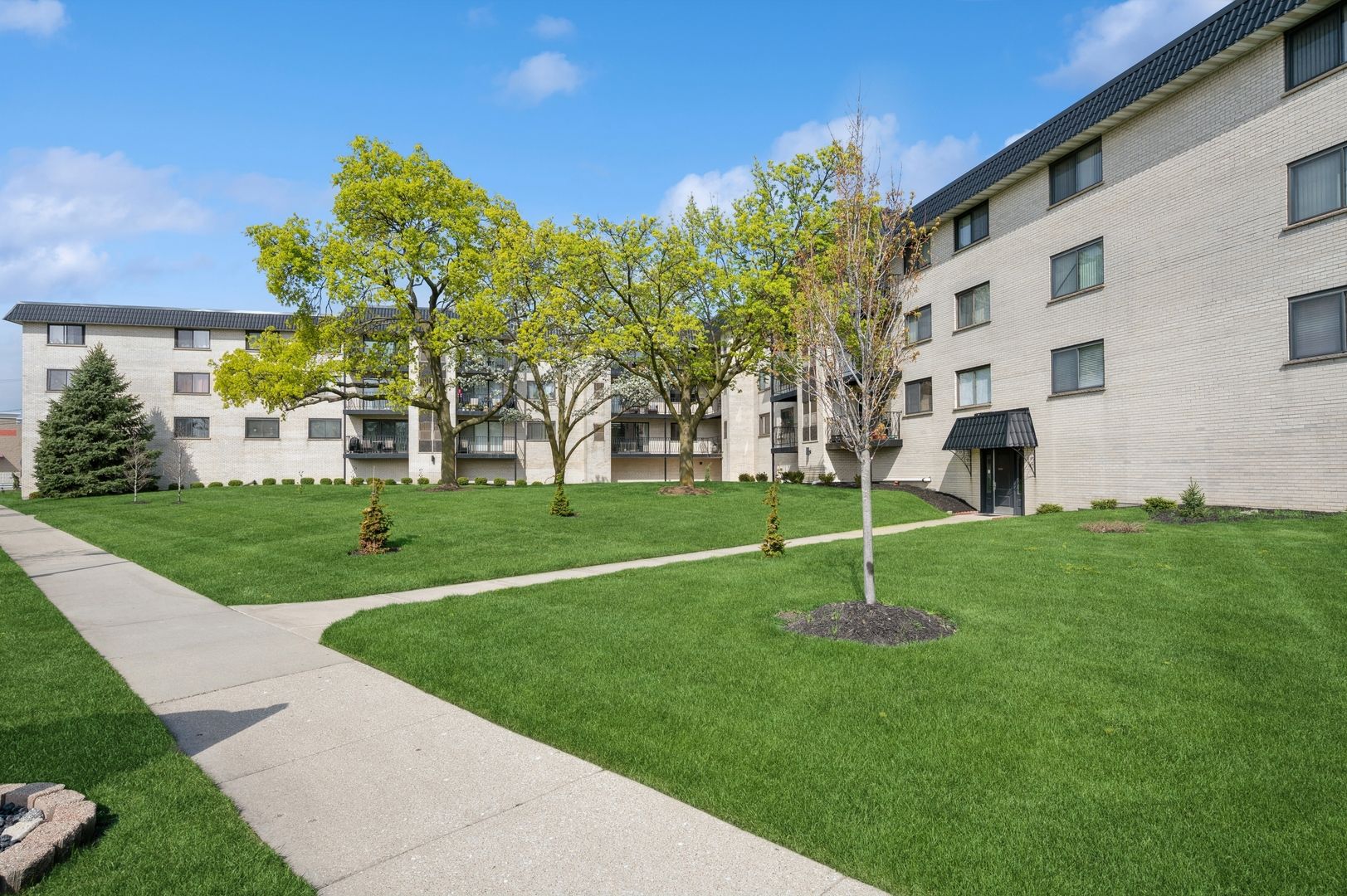 6950 W Forest Preserve Drive 316