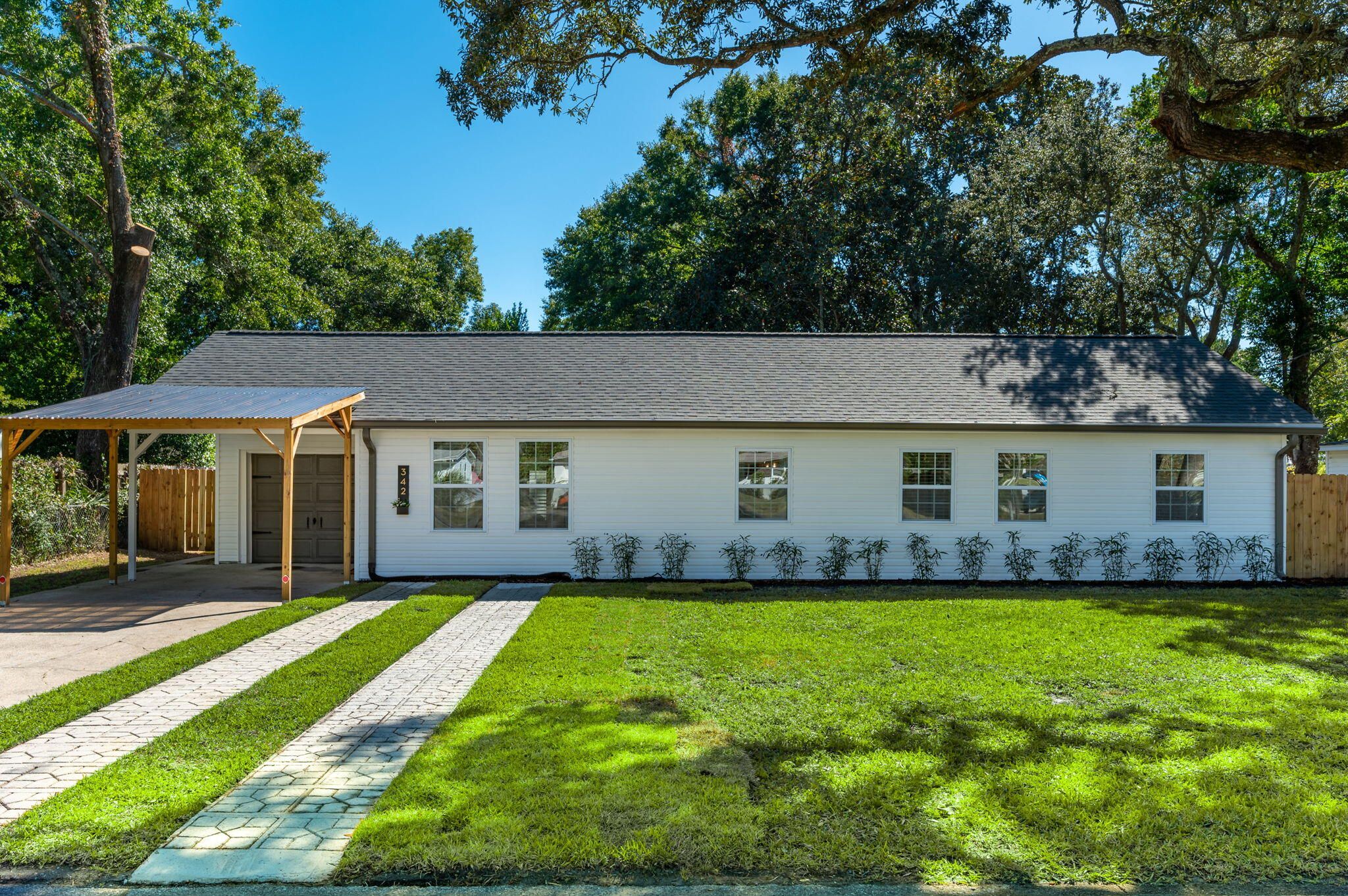 342 Se Hollywood Boulevard