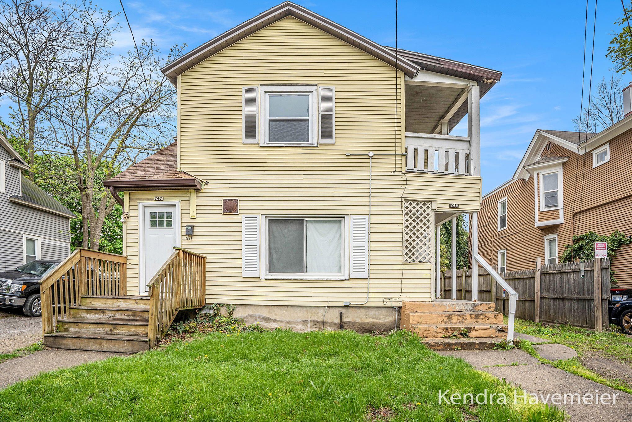 747 Alpine Avenue Nw