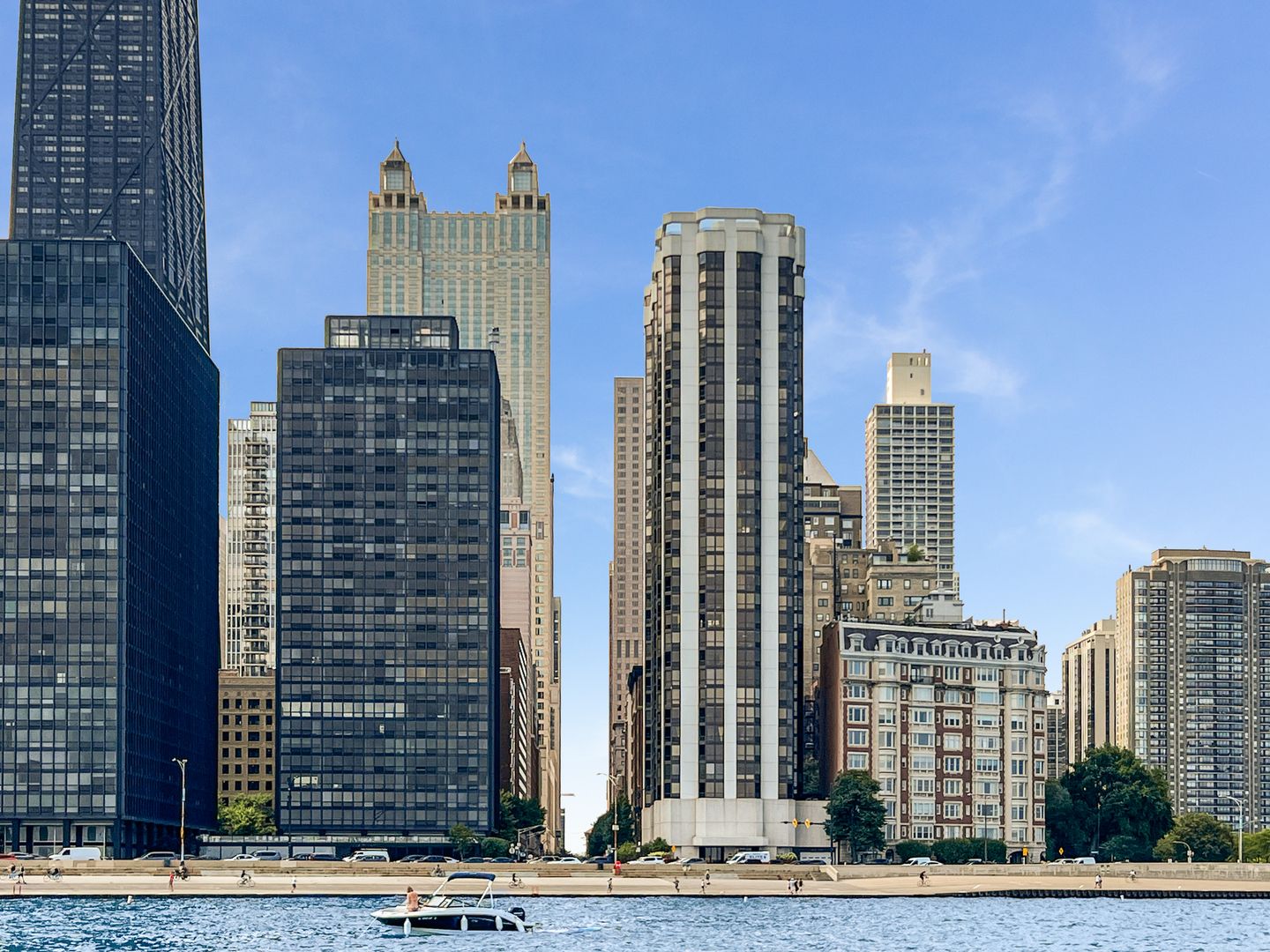 990 N Lake Shore Drive 25A
