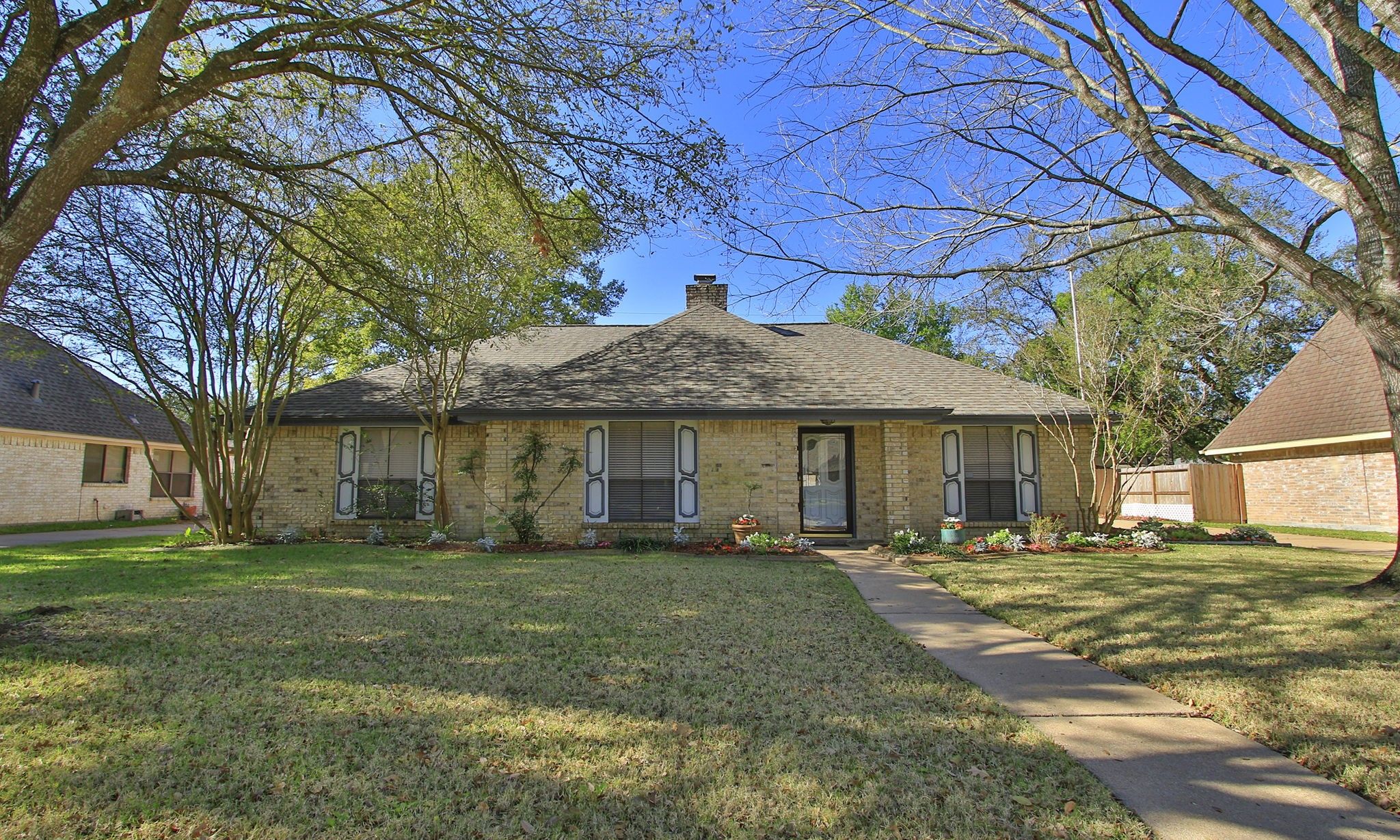 15835 Mesa Gardens Drive