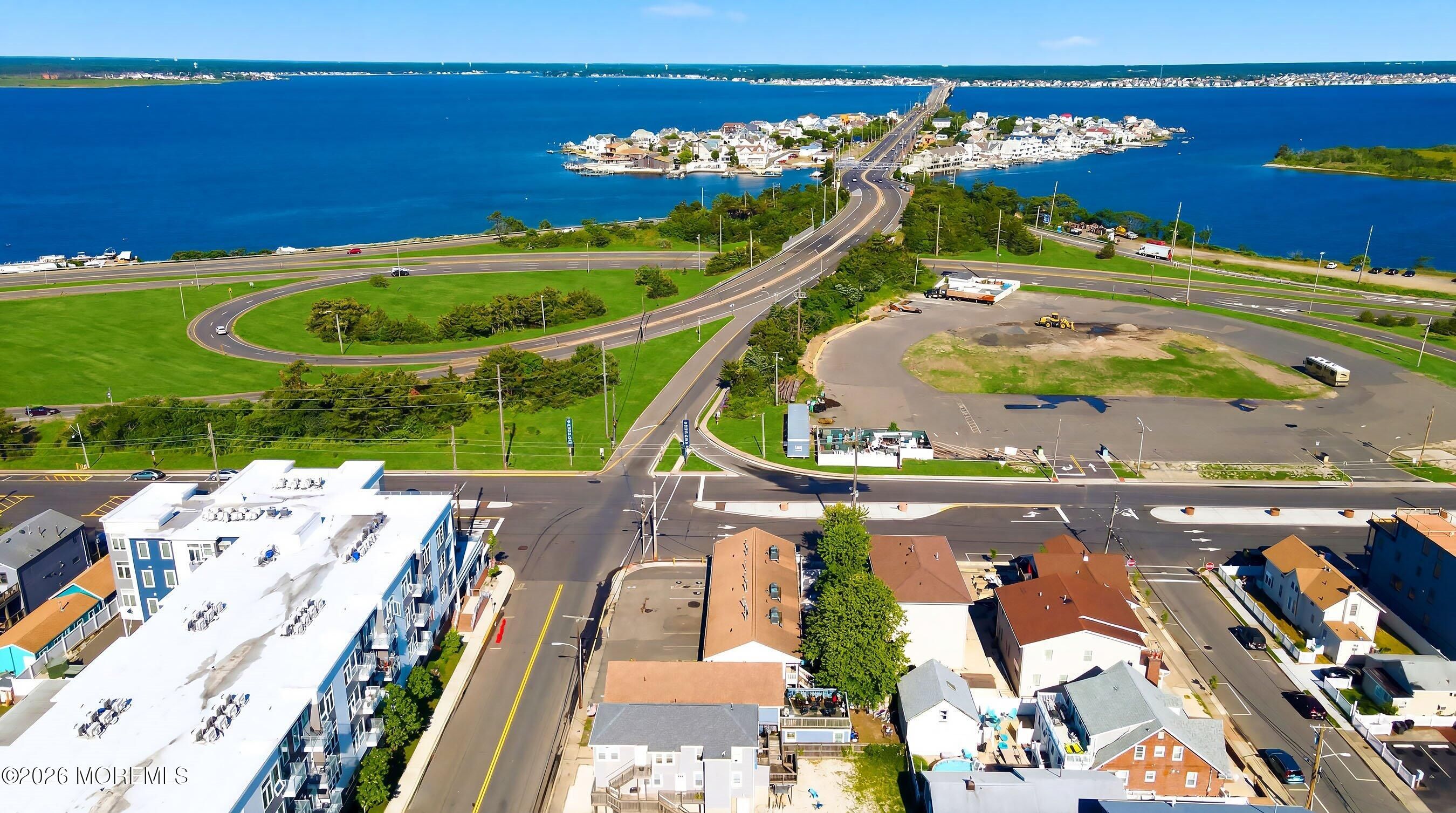 404 Bay Boulevard 1