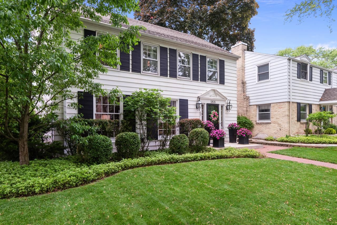 5835 North Lake Drive