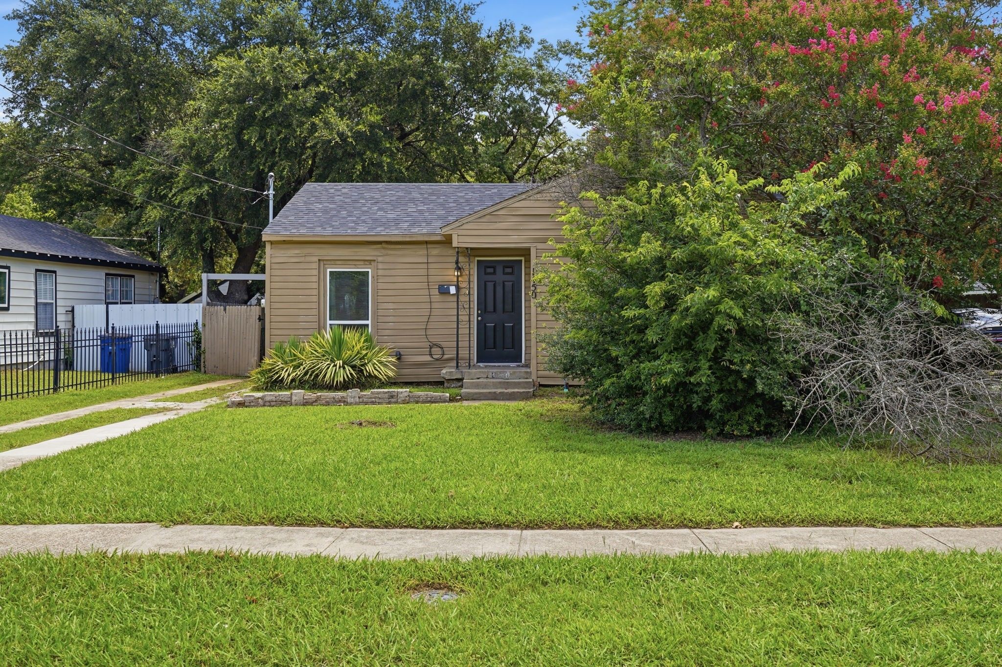 1450 Holcomb Road