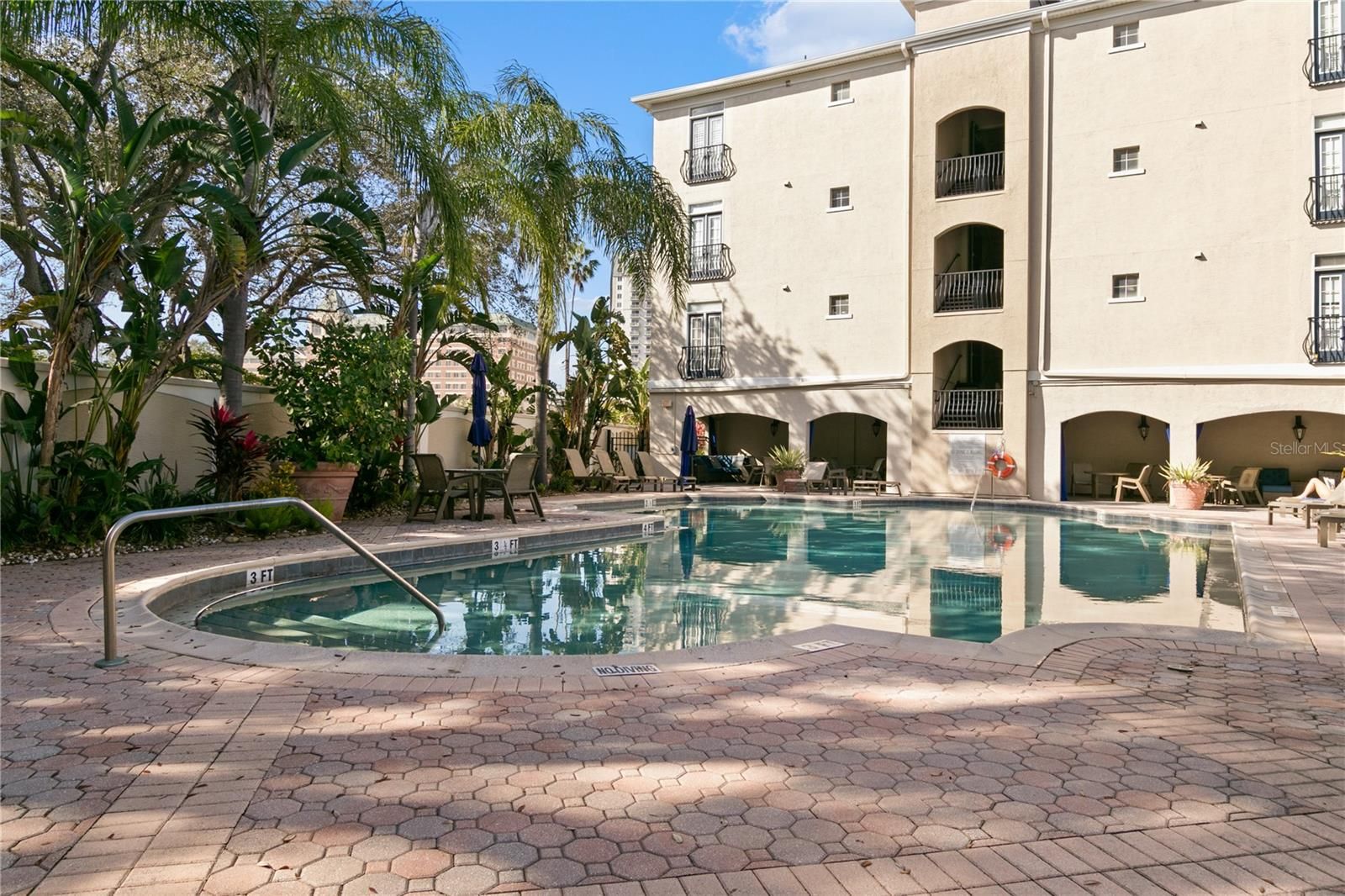 501 Knights Run Avenue 1310