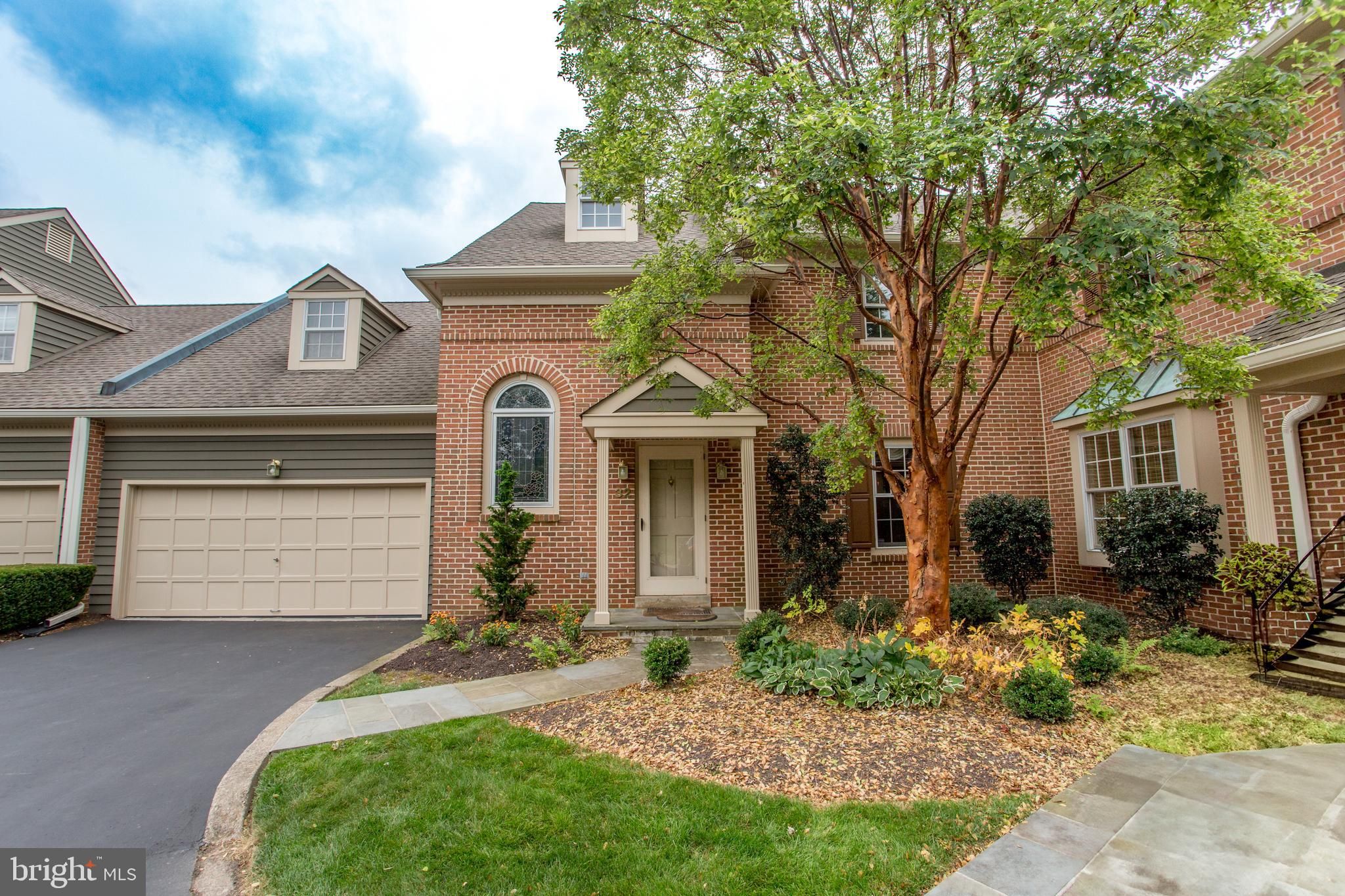 32 Hibiscus Court