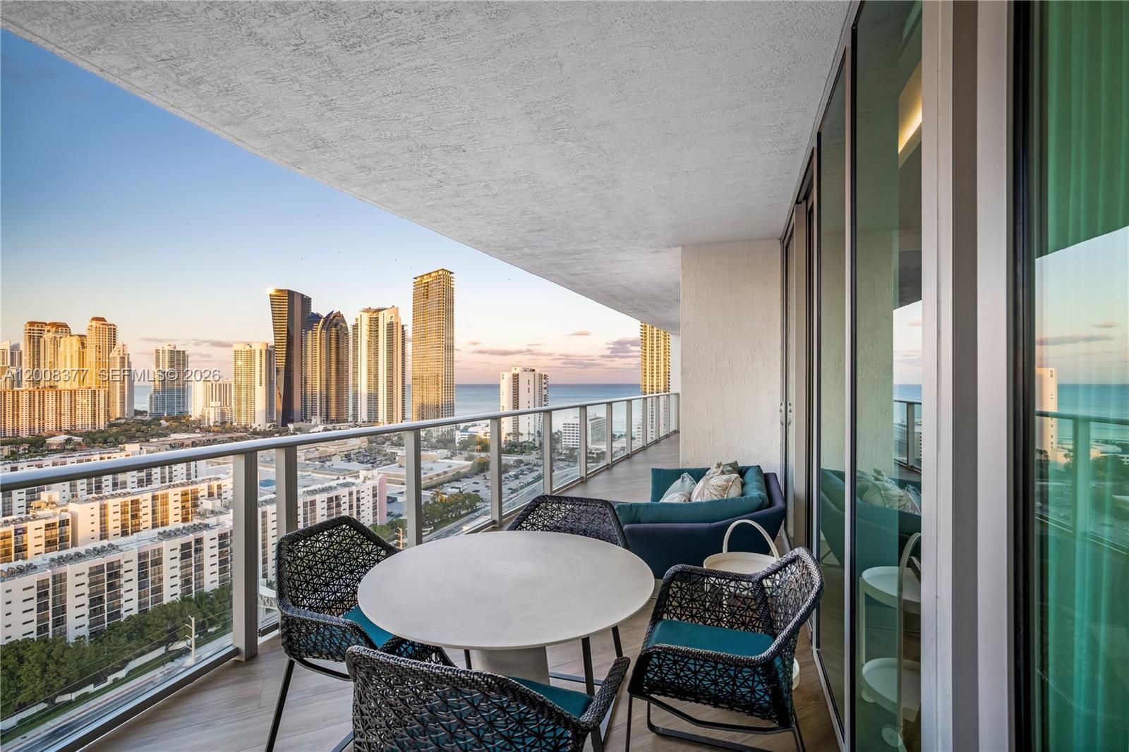 330 Sunny Isles Boulevard 52403