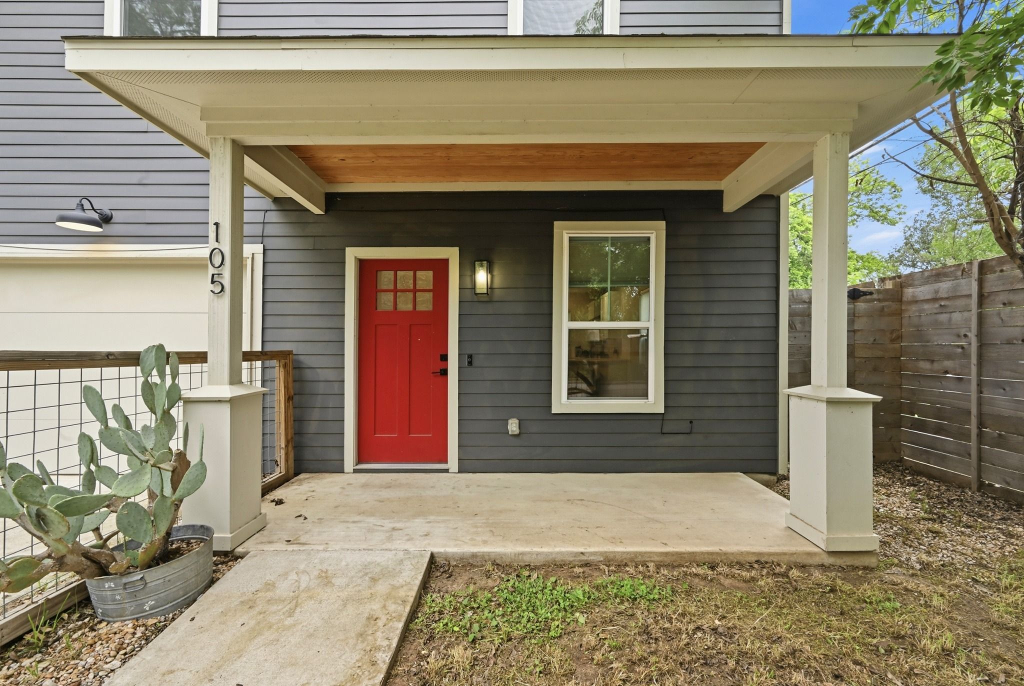 105 Elkhart Street 3