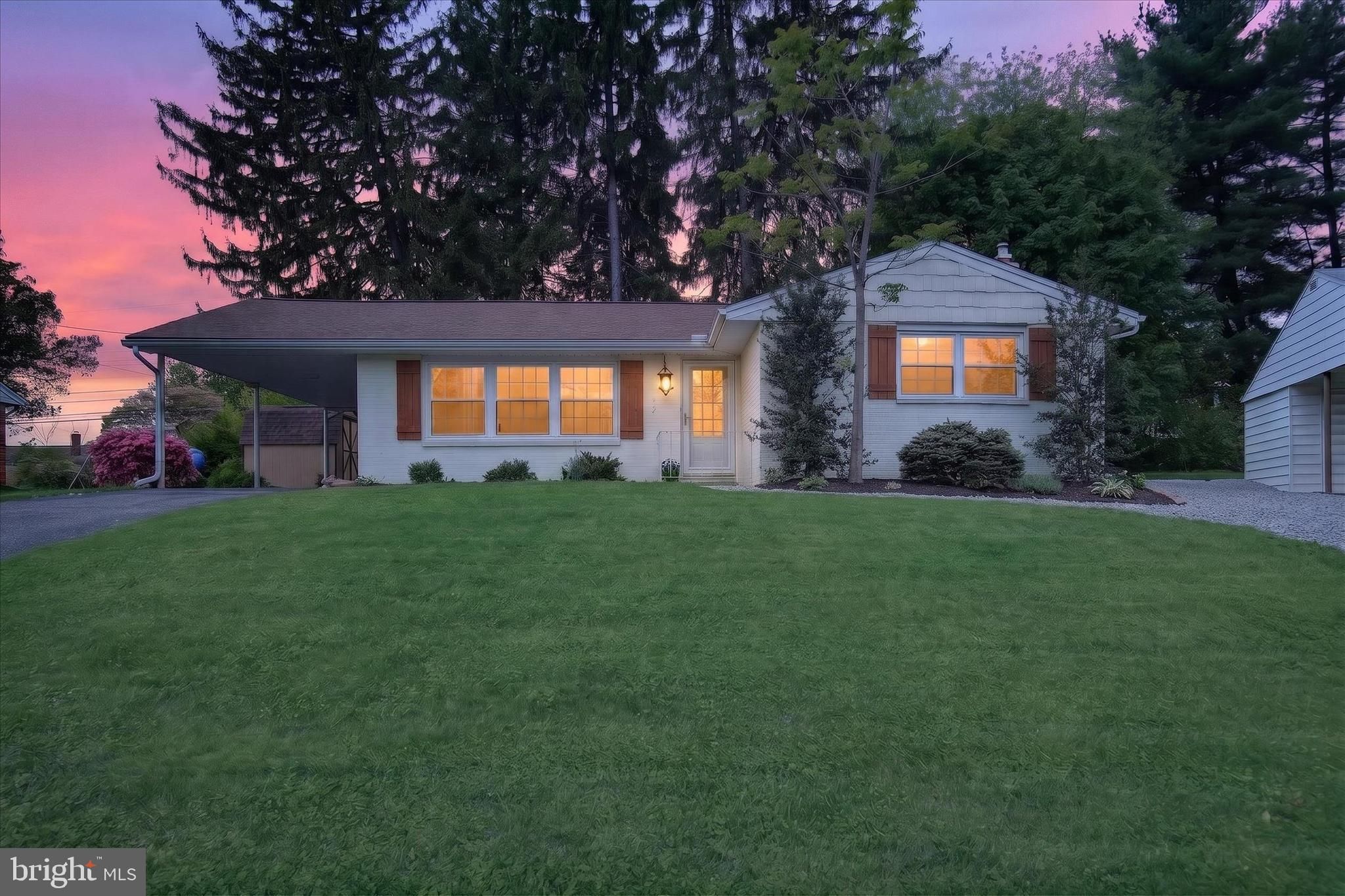 77 Hillside Circle