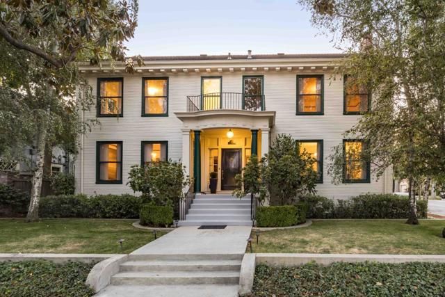 789 University Avenue