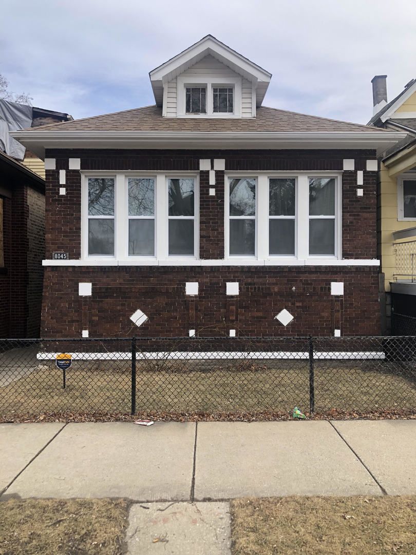 8045 S Escanaba Avenue