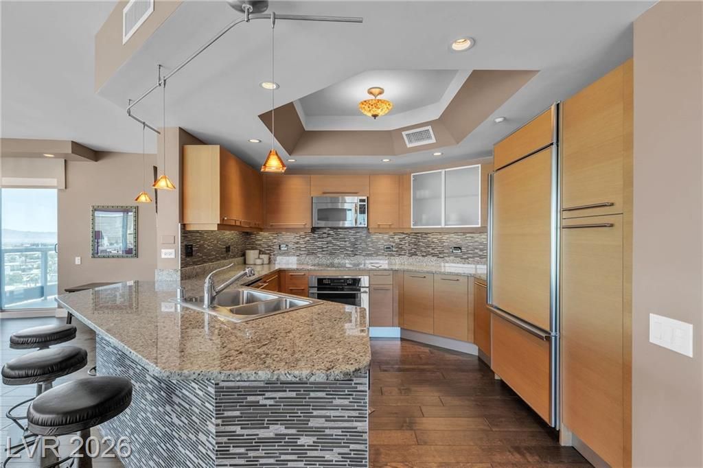 322 Karen Avenue 807