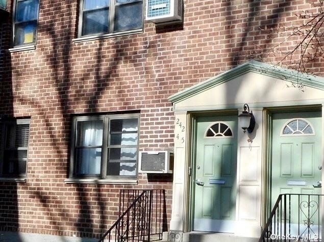 242-45 61 Ave 1