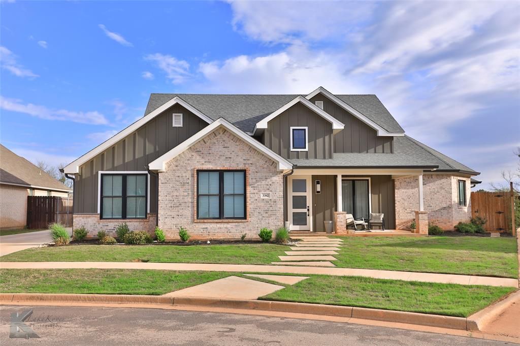 3302 Front Nine Drive