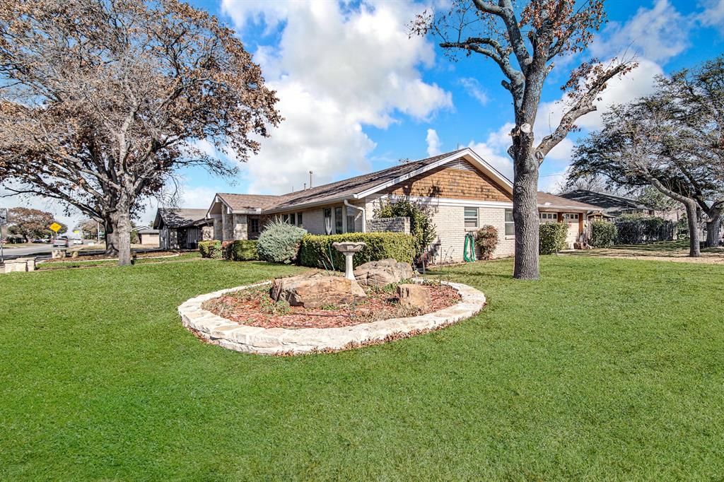5663 Woodway Drive