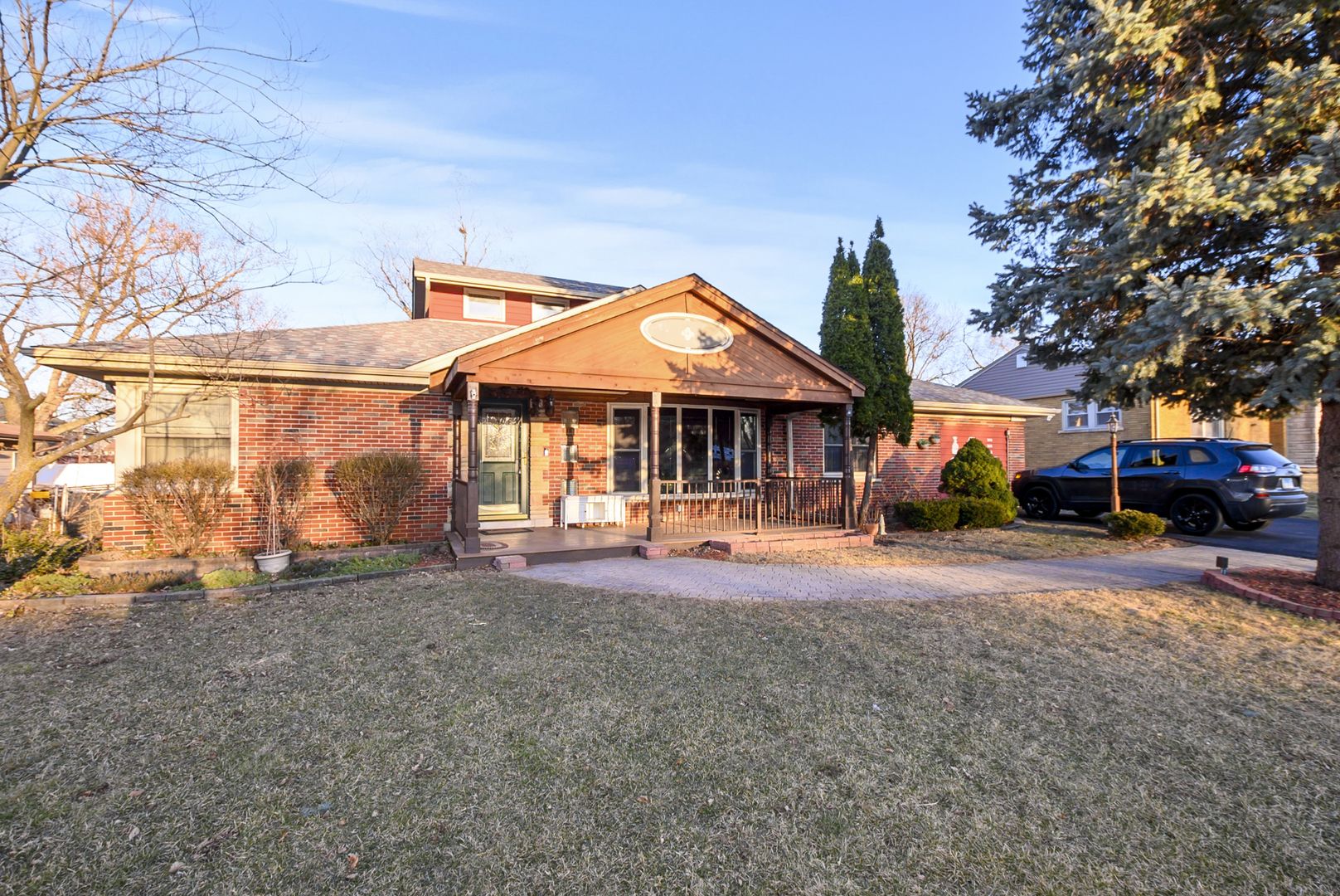 14725 Laramie Avenue